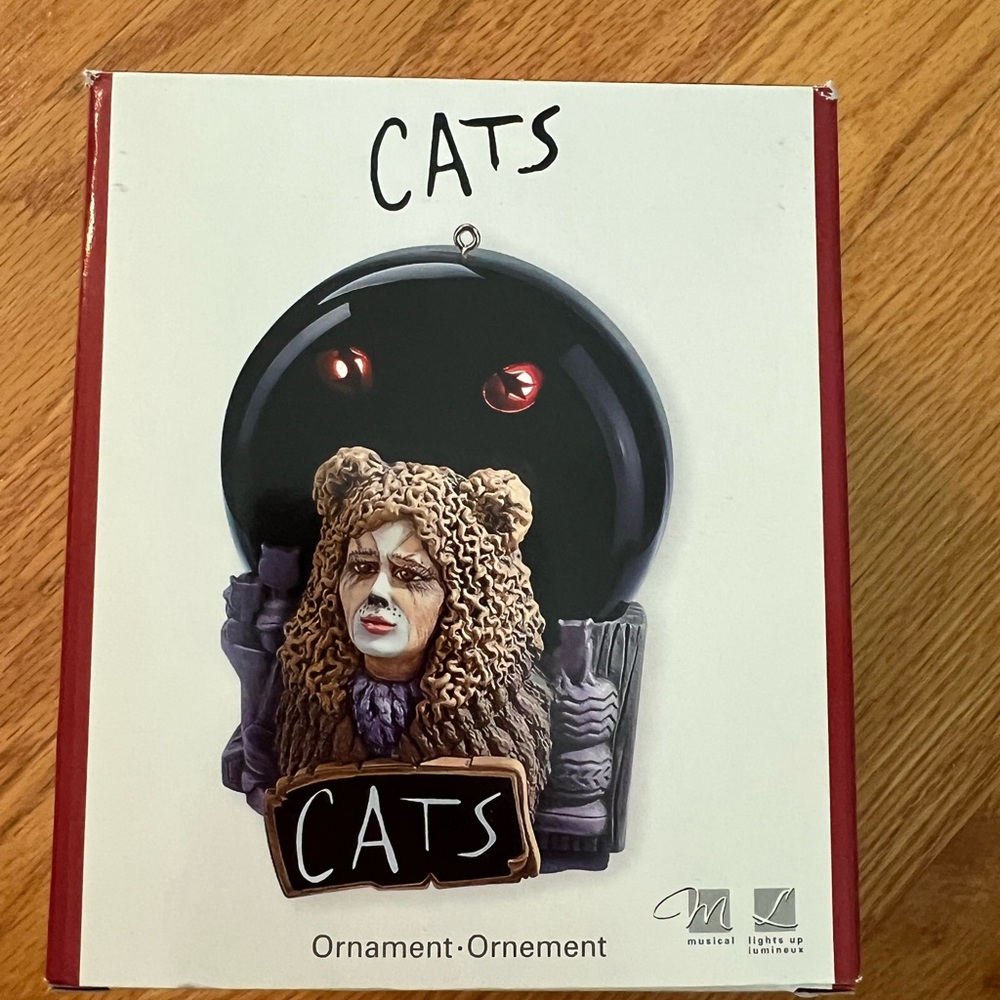 Carlton Heirlooms Ornament CATS Ornament Andrew Lloyd Weber Lights Musical